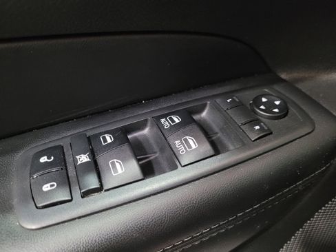 Used 2019 Jeep Grand Cherokee Limited AWD/4WD image 27