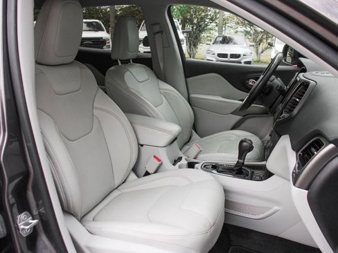 Used 2020 Jeep Cherokee Limited image 35