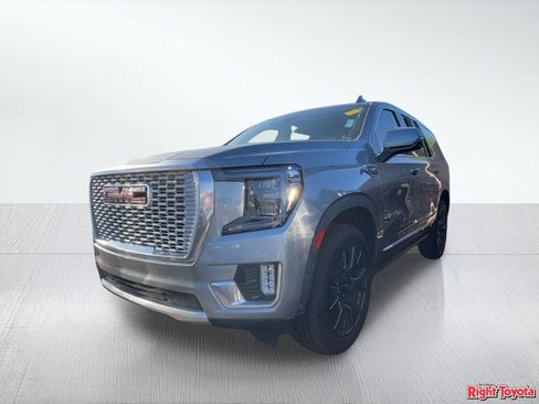 Used 2023 GMC Yukon Denali w/ Advanced Technology Package image 2