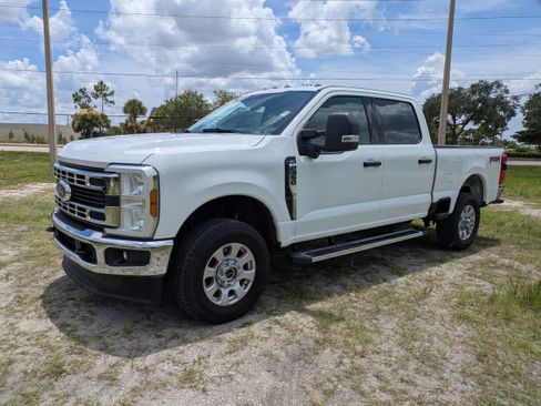 Used 2024 Ford F350 XLT w/ 360-Degree Camera Package AWD/4WD image 8