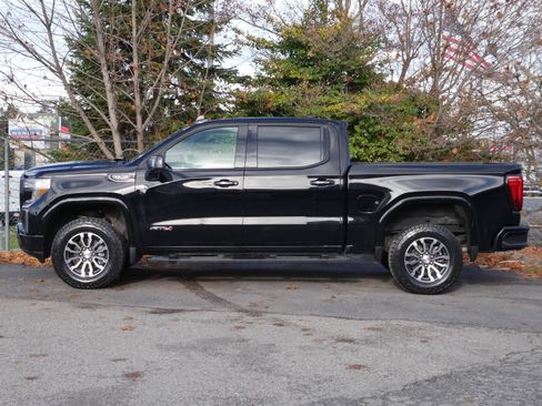 Used 2019 GMC Sierra 1500 AT4 w/ Off Road Performance Package image 17