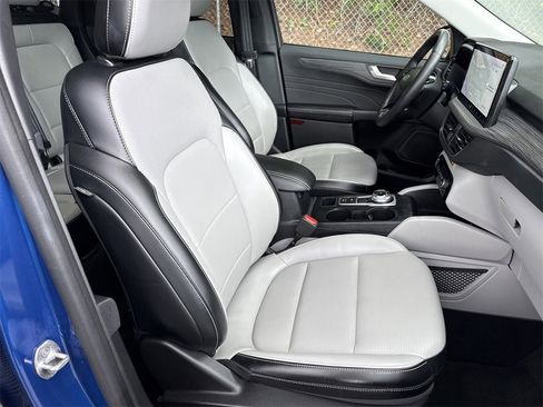 Used 2023 Ford Escape Platinum w/ Class II Trailer Tow Package image 14