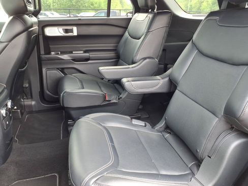Used 2020 Ford Explorer ST w/ Premium Technology Package AWD/4WD image 7