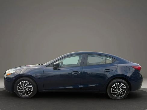 Used 2018 MAZDA MAZDA3 Sport FWD image 5
