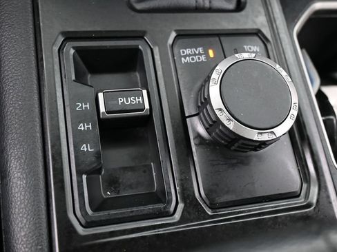 Used 2023 Toyota Tundra Limited AWD/4WD image 27