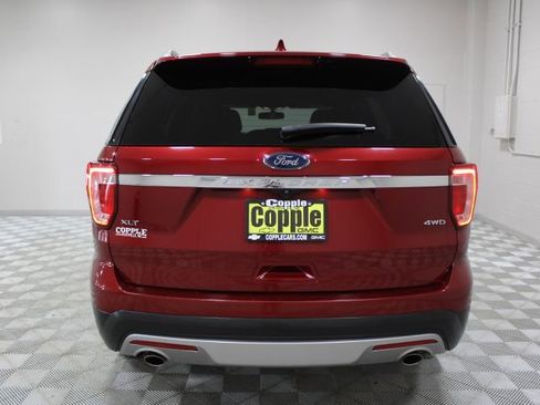 Used 2017 Ford Explorer XLT w/ Equipment Group 202A AWD/4WD image 10