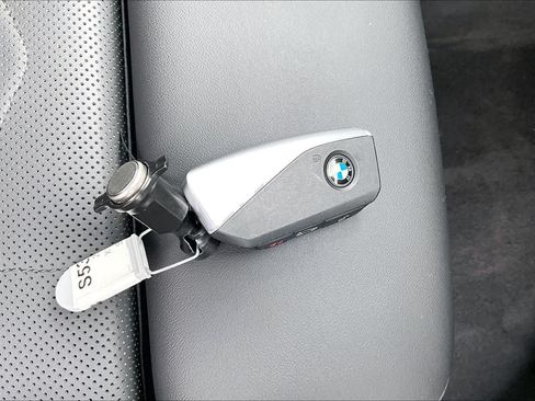 Used 2025 BMW X1 xDrive28i AWD/4WD image 14