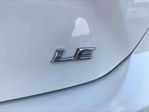 Used 2025 Toyota Camry LE FWD image 10