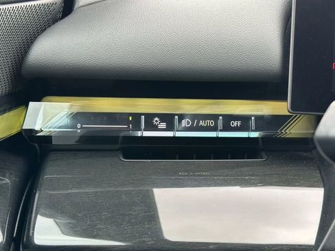 Used 2024 BMW i5 eDrive40i image 49