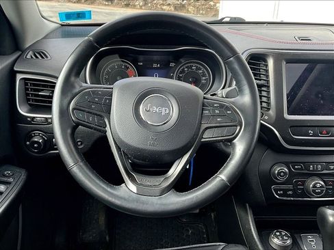 Used 2019 Jeep Cherokee Trailhawk w/ Comfort/Convenience Group image 17