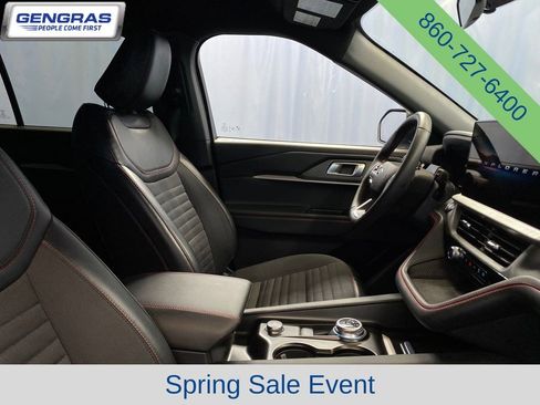 Used 2025 Ford Explorer ST-Line w/ ST-Line Street Pack AWD/4WD image 47