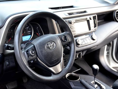 Used 2014 Toyota RAV4 XLE image 12