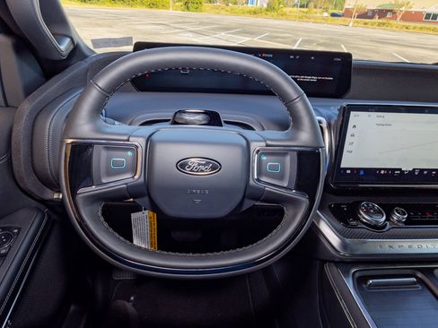 New 2025 Ford Expedition Platinum w/ Stealth Performance Package image 13