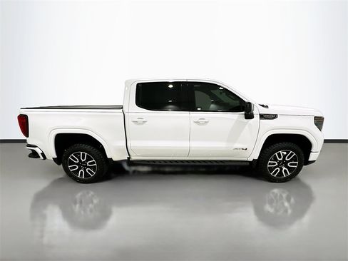 Used 2024 GMC Sierra 1500 AT4 w/ Technology Package image 8