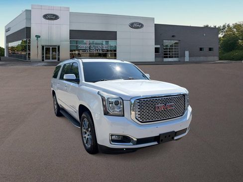 Used 2016 GMC Yukon XL Denali w/ Open Road Package AWD/4WD image 2