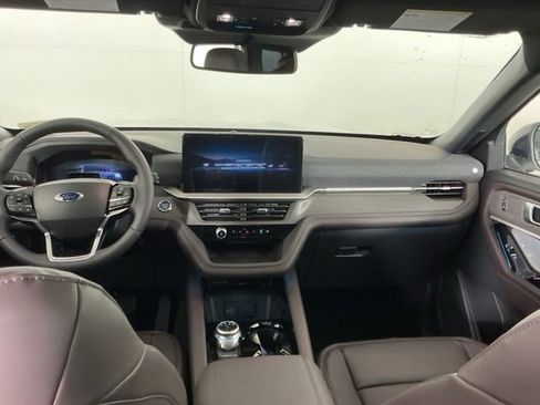 New 2026 Ford Explorer Platinum w/ LUX Leather Package image 28