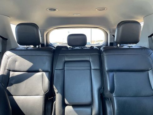 Used 2022 Ford Explorer Limited image 14