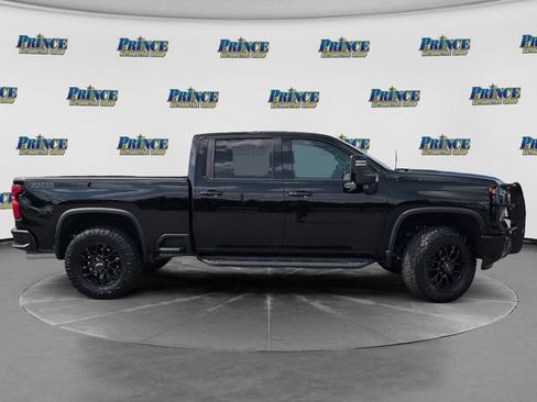 Used 2025 Chevrolet Silverado 2500 LTZ w/ LTZ Plus Package AWD/4WD image 4