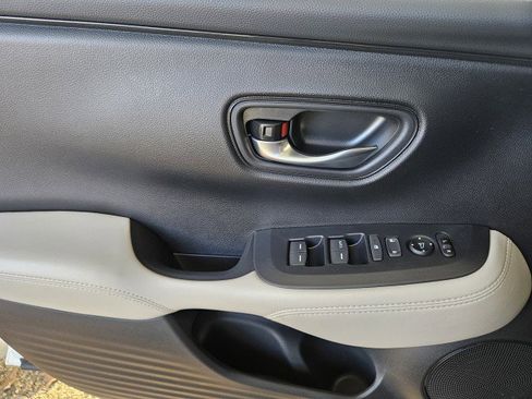 New 2026 Honda HR-V LX image 30