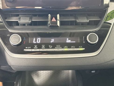 Used 2024 Toyota Corolla LE FWD image 13