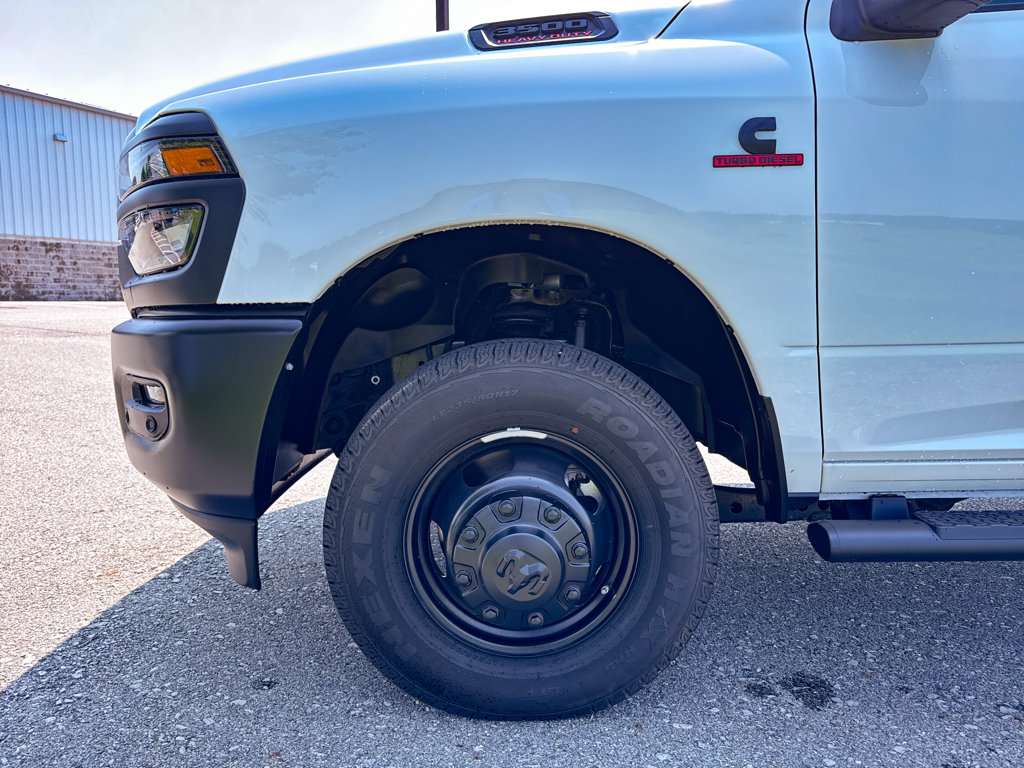 New 2026 RAM 3500 Tradesman AWD/4WD image 24