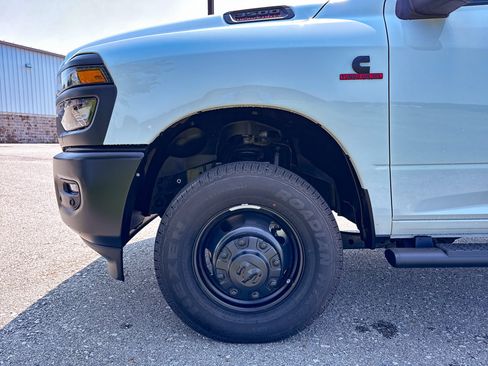 New 2026 RAM 3500 Tradesman AWD/4WD image 24
