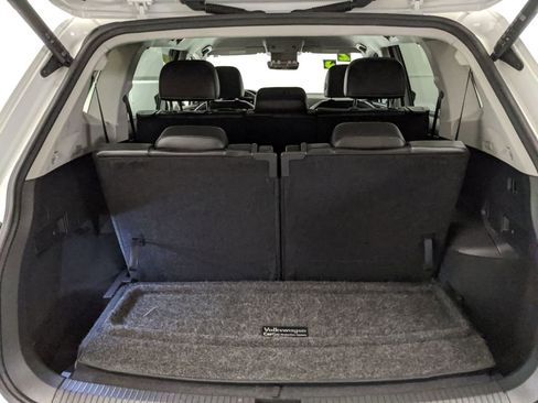 Used 2022 Volkswagen Tiguan SE image 18