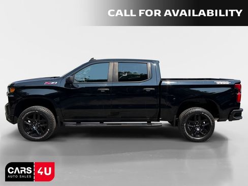 Used 2021 Chevrolet Silverado 1500 Custom Trail Boss w/ Midnight Edition AWD/4WD image 4