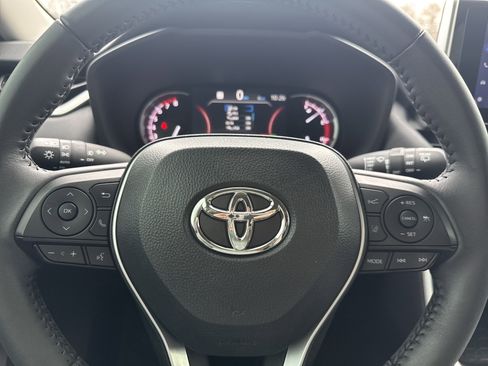 Used 2024 Toyota RAV4 XLE Premium image 10