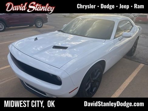 Used 2022 Dodge Challenger SXT w/ Blacktop Package image 1