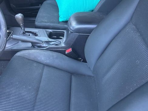 Used 2017 Toyota RAV4 LE image 4