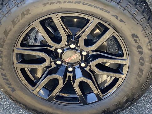 Used 2026 GMC Sierra 1500 Elevation w/ Elevation Premium Package AWD/4WD image 28
