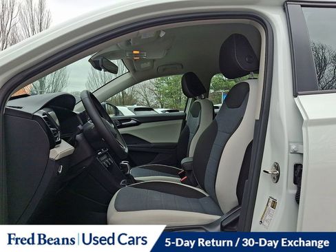 Certified 2025 Volkswagen Taos S image 13