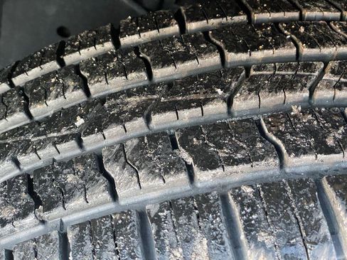 Used 2020 Nissan Frontier SV w/ Midnight Edition Floor Mats image 10