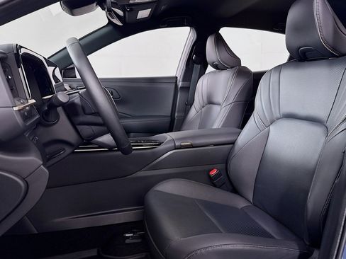 Used 2026 Toyota Crown Limited image 17