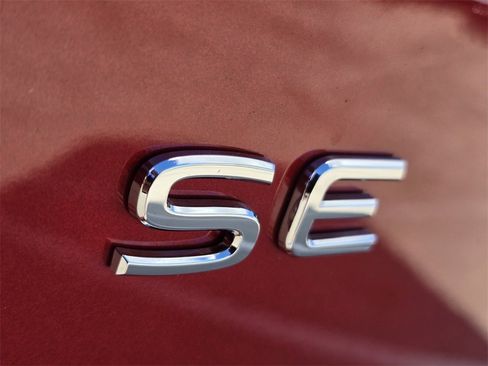 Certified 2025 Volkswagen Atlas SE w/ Black Wheel Package image 14