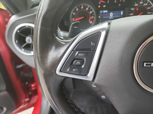 Used 2019 Chevrolet Camaro LT w/ Technology Package RWD image 17