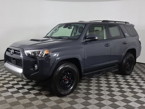 Used 2024 Toyota 4Runner TRD Off-Road Premium image 9