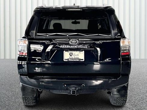Used 2015 Toyota 4Runner SR5 AWD/4WD image 5
