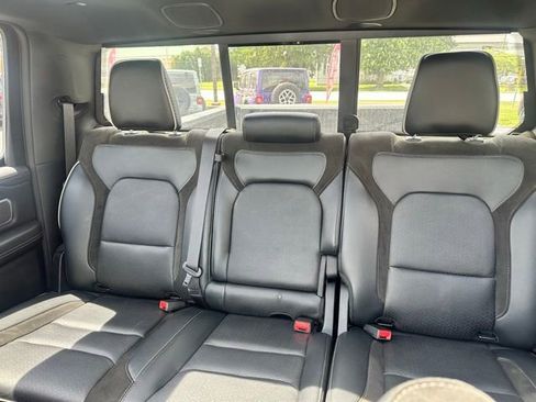 Used 2024 RAM 1500 Laramie AWD/4WD image 23