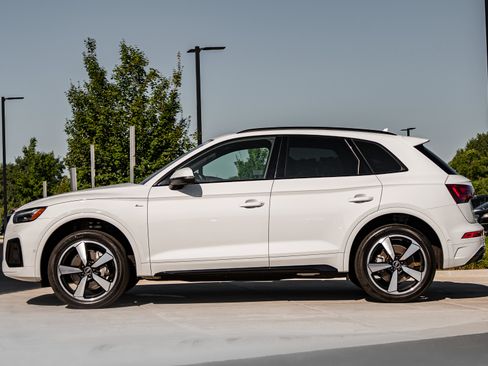 Certified 2023 Audi Q5 2.0T Prestige w/ Prestige Package AWD/4WD image 6