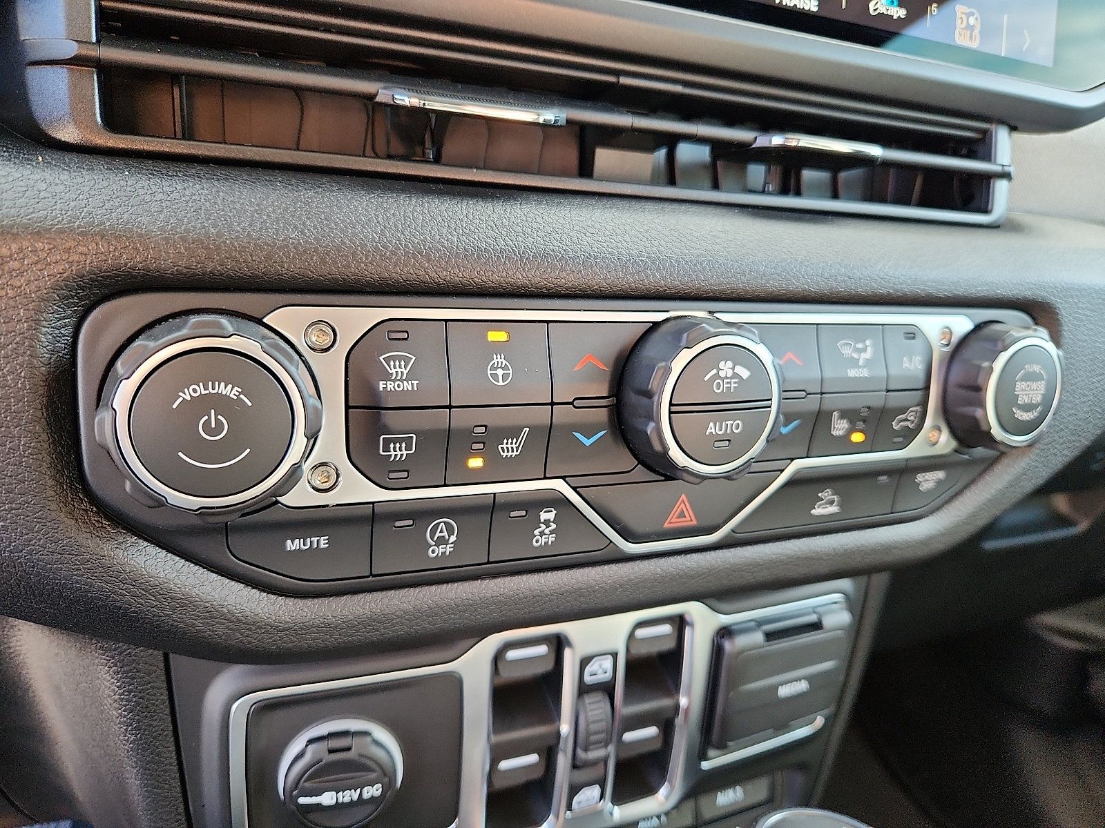 Used 2026 Jeep Wrangler Unlimited Sport AWD/4WD image 15