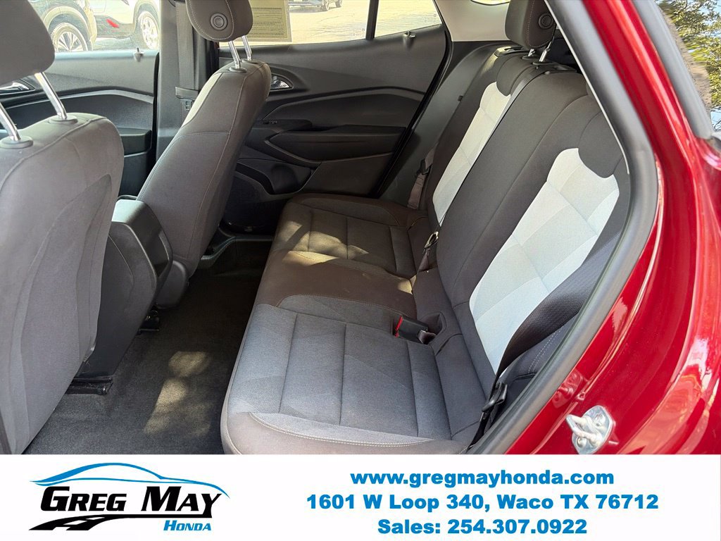 Used 2025 Chevrolet Trax LS w/ LS Convenience Package FWD image 18