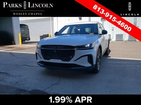 Used 2024 Lincoln Nautilus Premier w/ Jet Appearance Package AWD/4WD image 9
