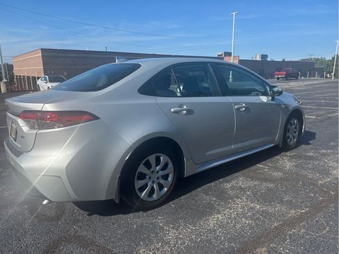 Used 2024 Toyota Corolla LE FWD image 13