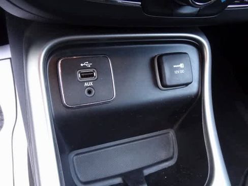 Used 2017 Jeep Compass Latitude w/ Popular Equipment Group image 15