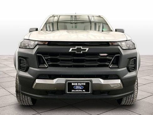 Used 2023 Chevrolet Colorado Trail Boss w/ Advanced Trailering Package AWD/4WD image 3