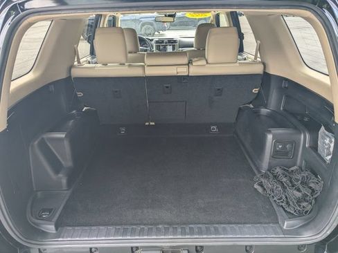 Used 2022 Toyota 4Runner SR5 Premium w/ Moonroof Package AWD/4WD image 16
