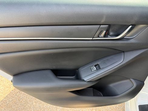 Used 2022 Honda Accord Sport image 13