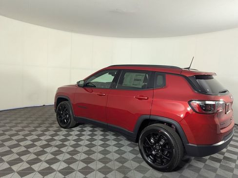 New 2026 Jeep Compass Latitude image 7